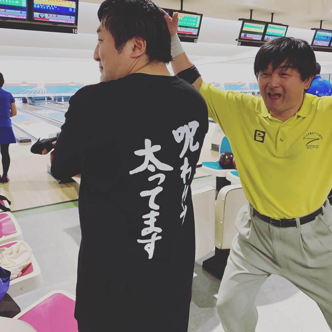 安藤瞳さんのインスタグラム写真 - (安藤瞳Instagram)「大阪って面白いね😂 私も呪われて10ピンが取れませんでした…🥺 #エックスボウル #ボウリング #チャレンジマッチ」1月25日 18時51分 - hitomiandoh