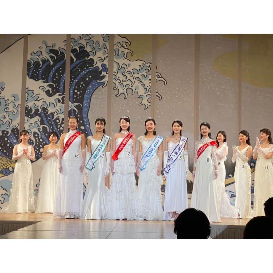 谷中麻里衣さんのインスタグラム写真 - (谷中麻里衣Instagram)「Miss Japan Contest 2020 💓 . ミス日本コンテストの司会をさせていただきました😃 運営委員会の一員としてファイナリストと接する機会が多かったので、感慨深かったです✨ 出場した皆、おつかれさまでした♥️ . #ミス日本 #ミス日本コンテスト #MissJapan  #ロングドレス #TadashiShoji」1月25日 19時35分 - marieyanaka