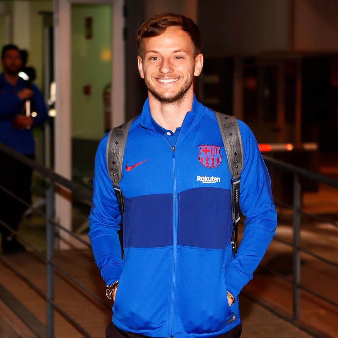 イヴァン・ラキティッチのインスタグラム：「Dale tu cuerpo alegría..🎼 Buenos días 😃 ☀️ hay partido hoy.! Vamos💪 #alegria #buenosdias @laliga」