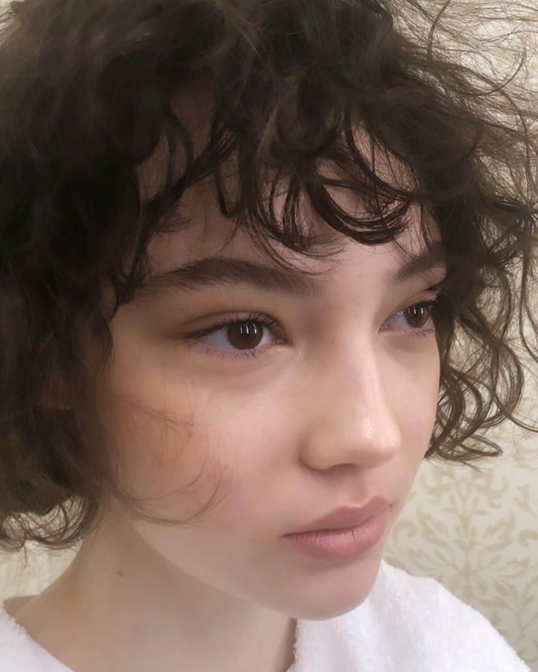美舟さんのインスタグラム写真 - (美舟Instagram)「肌の質感生かしたNatural Make★ Cute personality! #くるくる　#Hair #makeup #性格最高」1月25日 19時57分 - mifune2014