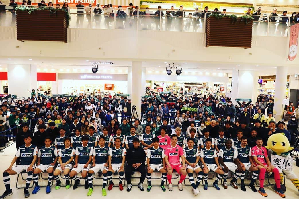 稲本潤一のグルメインスタ