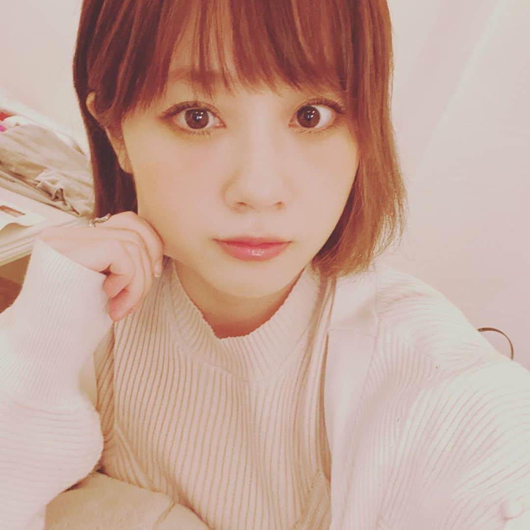 のインスタグラム：「ひまをもてあましていた時の我  #自撮り　#selfie  #虚無　#暇」