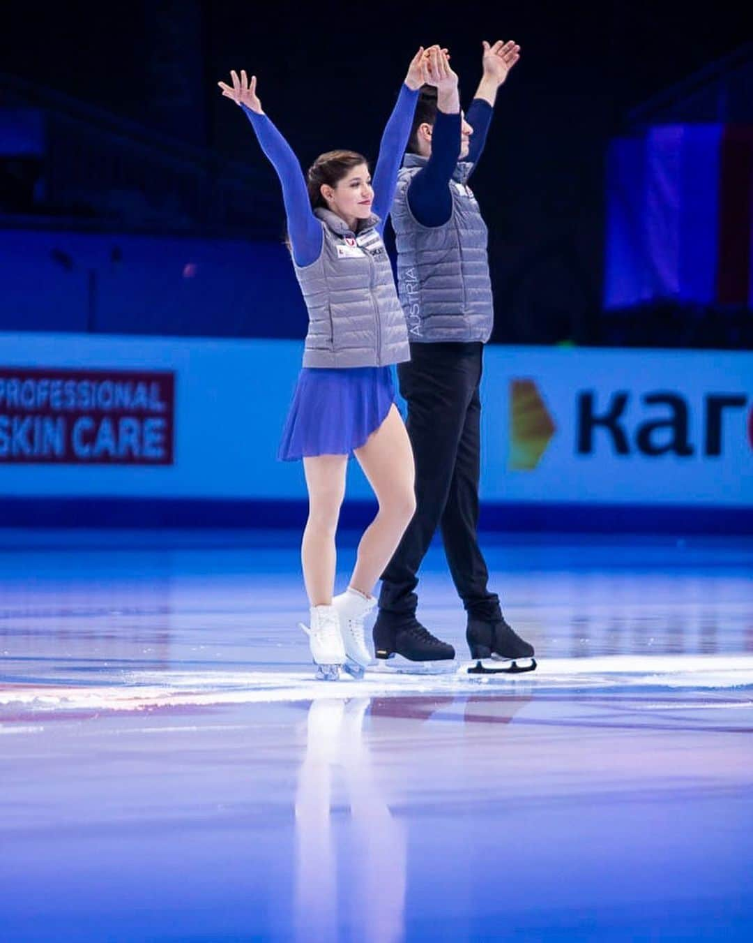 ミリアム・ツィーグラーのインスタグラム：「Needless to say that our Free Program wasn‘t the skate we worked for and definitely not the skate the crowd deserved. We cannot say how thankful we are for all the love and support we received and are incredibly grateful for this experience. The Austrian crowd was wild and we hope that all of you who came out to support us will keep following our beautiful sport. ❤️ #eurofigure #graz2020 #thankyou #dankefüralles  @skateaustria @heeressportzentrum」