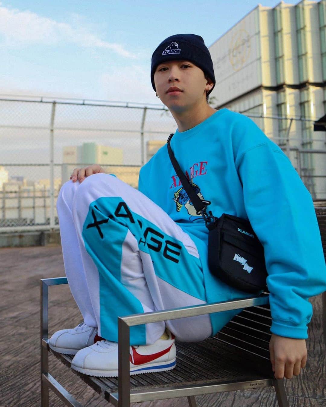 XLARGE®︎ SNAP XLARGE®︎ official SNAP instagramさんのインスタグラム写真 - (XLARGE®︎ SNAP XLARGE®︎ official SNAP instagramInstagram)「STYLE @mr_its —- SUNNY CREWNECK SWEAT ¥11,000＋TAX PANELED RUGBY PANT ¥11,000＋TAX XLARGE×PRETTY BOY GEAR SHOULDER BAG ¥6,000＋TAX --- @xlargejp  #xlarge #xlargejp  #xlarge_snap #xlxgshinjuku」1月25日 21時54分 - xlarge_snap