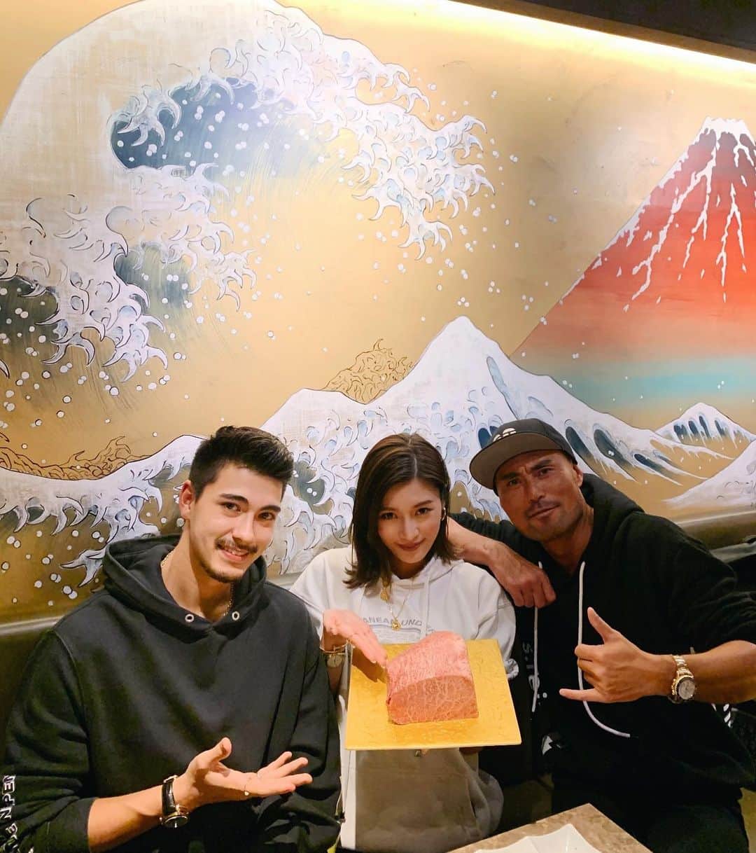 島袋聖南のグルメインスタ