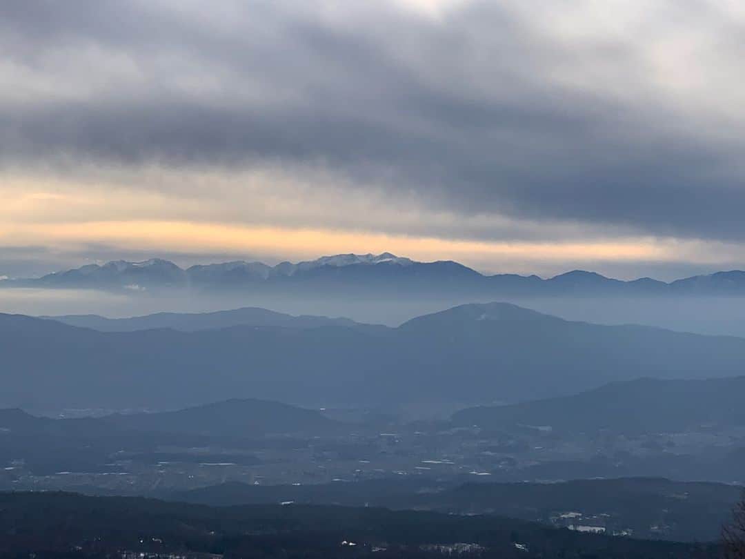 井浦新さんのインスタグラム写真 - (井浦新Instagram)「雪の八ヶ岳から南アルプスを望む」1月25日 22時05分 - el_arata_nest