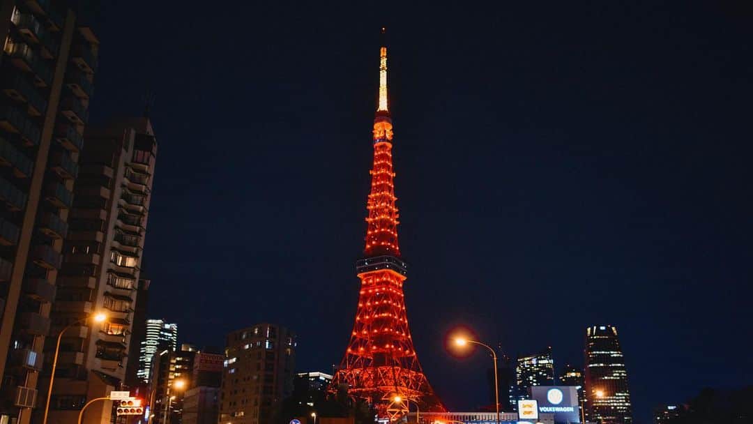王依君さんのインスタグラム写真 - (王依君Instagram)「#東京タワーレッドライトアップ  今回はMC担当とメディア宣伝部の担当なので、色々ありがとうございました！皆さん！お疲れ様でした！」1月25日 22時07分 - sandystrawberry_