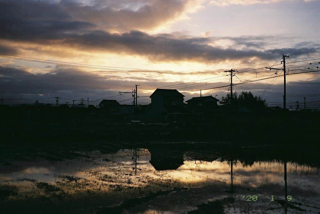 kazuyukikawaharaさんのインスタグラム写真 - (kazuyukikawaharaInstagram)「いってらっしゃいの記録 ・  #KLASSE #fujifilm  #film」1月25日 22時16分 - kazuyukikawahara