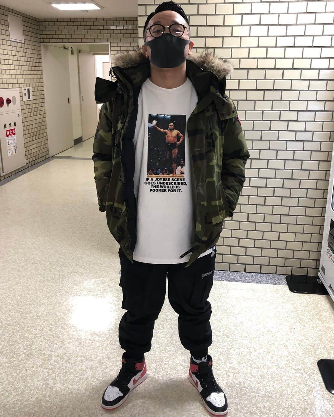 粟生隆寛さんのインスタグラム写真 - (粟生隆寛Instagram)「同窓会に千代の富士Tシャツ マジでバリくそかっこいい… . #同窓会 #草野中学校 #腐れ縁 #千代の富士 #第58代横綱 #ウルフ」1月25日 22時28分 - takahiro_aoh