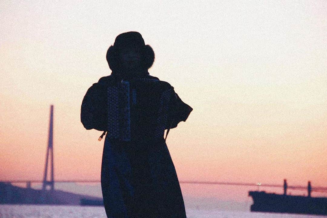 小春のインスタグラム：「Три дня спустя🌙  #charanporantan  #чаранпорантан」