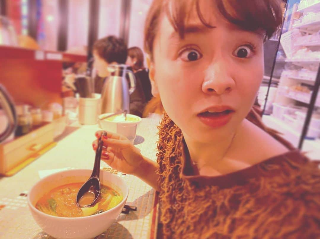 小春さんのインスタグラム写真 - (小春Instagram)「おいしいね  #姉カメラ」1月25日 23時08分 - suttokodokkoiii