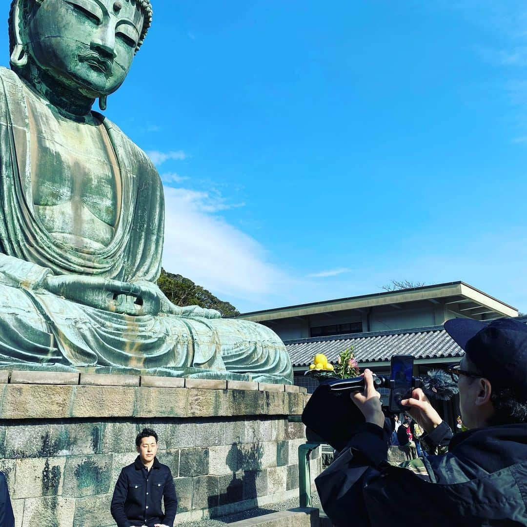 ゆうへいさんのインスタグラム写真 - (ゆうへいInstagram)「サザン好きやねん。由比ヶ浜や江ノ島、江ノ電、稲村ヶ崎というワードだけでテンションが上がる上がる。後半は今日の夜ご飯。そんな事より夏にまた行きたい。オープンカーで海沿い走りながらサザン歌いたい。また必ずや訪れるの。  47ツアー津々浦々お待ちしておりま💙  #吉田たち #漫才 #双子」1月25日 23時09分 - tachianija