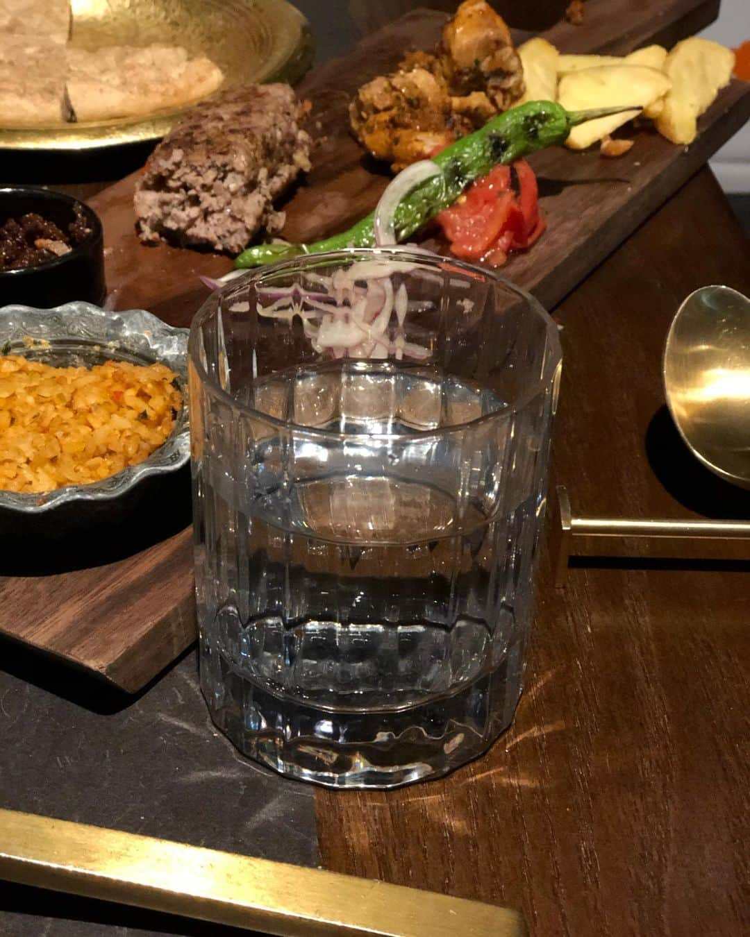 尾崎愛さんのインスタグラム写真 - (尾崎愛Instagram)「デーツのジェラートと、デーツ焼酎(4枚目、お湯割)。最近なぜかデーツづいてる😅渋谷スクランブルスクエアの、アラビア・地中海料理のお店にて。飯能の本店はブルワリーレストランらしい🍻 #carvaan #カールヴァーン #渋谷スクランブルスクエア #渋谷グルメ #グルメ #夜ご飯 #エスニック料理 #美味しい #クラフトビール #お酒 #デーツ #foodstagram」1月25日 23時09分 - aiozaki0422