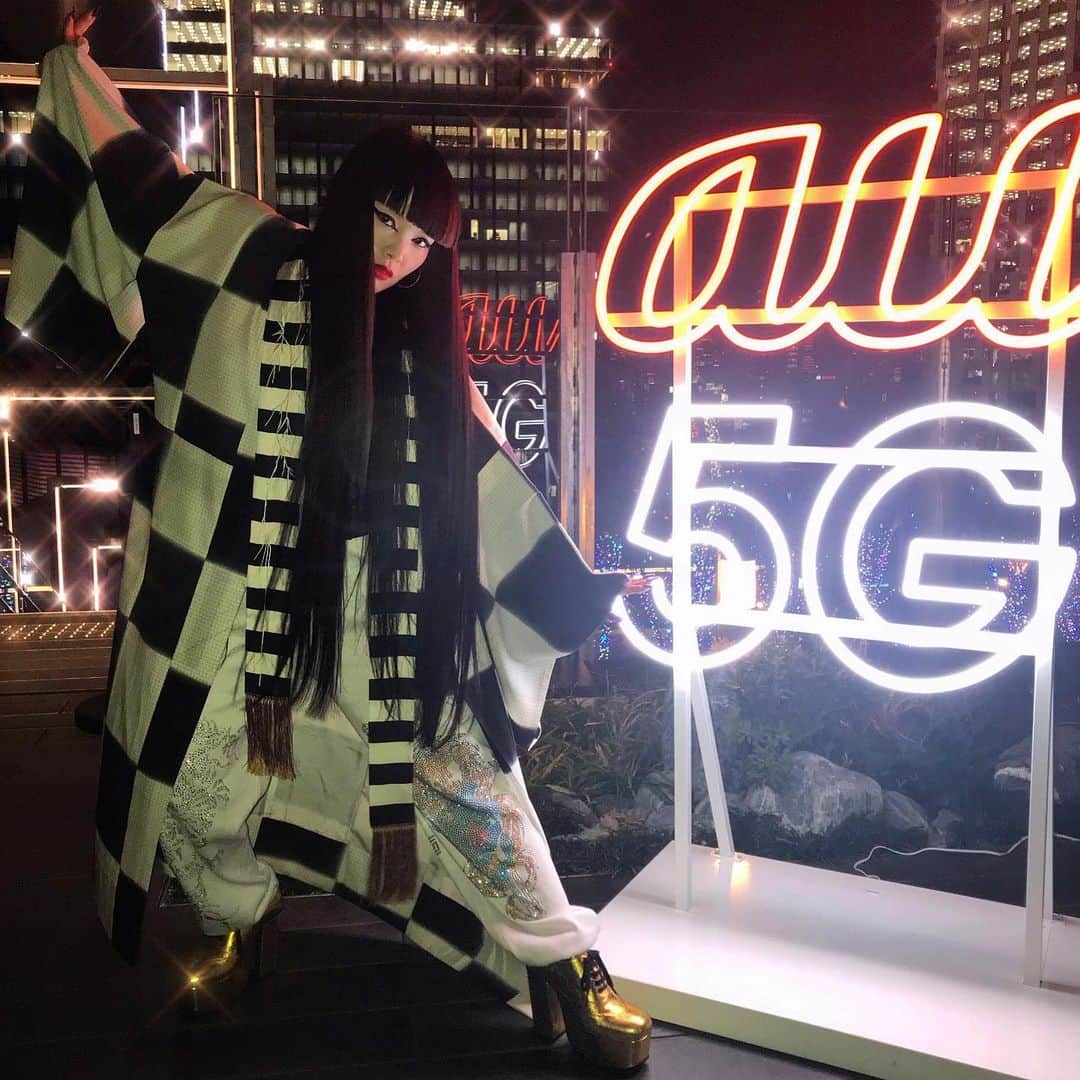 森山穂乃香さんのインスタグラム写真 - (森山穂乃香Instagram)「渋谷5Gエンターテイメントプロジェクト KICK OF PARTY📱📡📶🔥✨ @au_official @wwd_jp @wwd  #渋谷5gエンターテイメントプロジェクト #au5G #HonokaMoriyama #Shibuya #Tokyo #wwd」1月25日 23時09分 - honokamoriyama_official