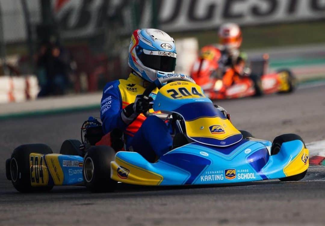 フェルナンド・アロンソさんのインスタグラム写真 - (フェルナンド・アロンソInstagram)「First weekend of the karting season 2020. A new era for @fa_alonsokart #alonsoKart #FA #FAkartingSchool ! Good luck ✊️✊️ ! @dpkracing @iametheheartofkart @bellracinghq @alpinestars @jeckoracing @kimoa @circuitomuseofa」1月25日 23時29分 - fernandoalo_oficial