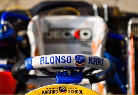 フェルナンド・アロンソさんのインスタグラム写真 - (フェルナンド・アロンソInstagram)「First weekend of the karting season 2020. A new era for @fa_alonsokart #alonsoKart #FA #FAkartingSchool ! Good luck ✊️✊️ ! @dpkracing @iametheheartofkart @bellracinghq @alpinestars @jeckoracing @kimoa @circuitomuseofa」1月25日 23時29分 - fernandoalo_oficial