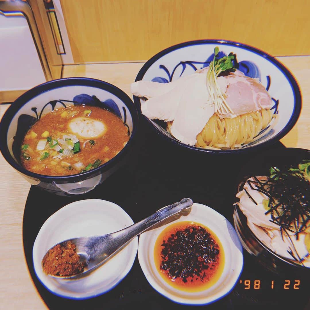 木村了さんのインスタグラム写真 - (木村了Instagram)「ある日の昼食。 大好きなつけ麺屋。  #夫婦で昼食 #幸せな時間」1月25日 23時32分 - r_k0923