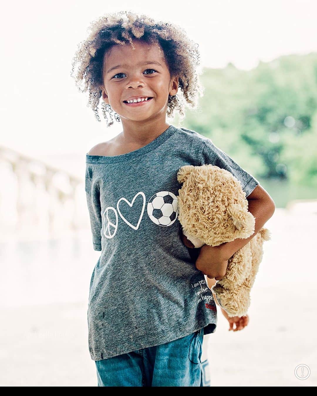 レイ・アレンのインスタグラム：「This is my son Wystan and today is his 8th birthday. No matter how old your children get, you still remember them when they were in diapers. That's why in your adult years your mom still wants to pinch your cheeks. Lol! So, no matter where Wystan goes in his life or who he marries, I will always see him as this little dude in the pictures. Don't rush to grow your children up because you never get these years back. Happy 8th birthday to my young prince Wystan!」