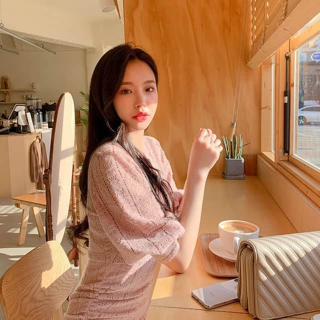 Chuuのインスタグラム：「Good morning🌷」