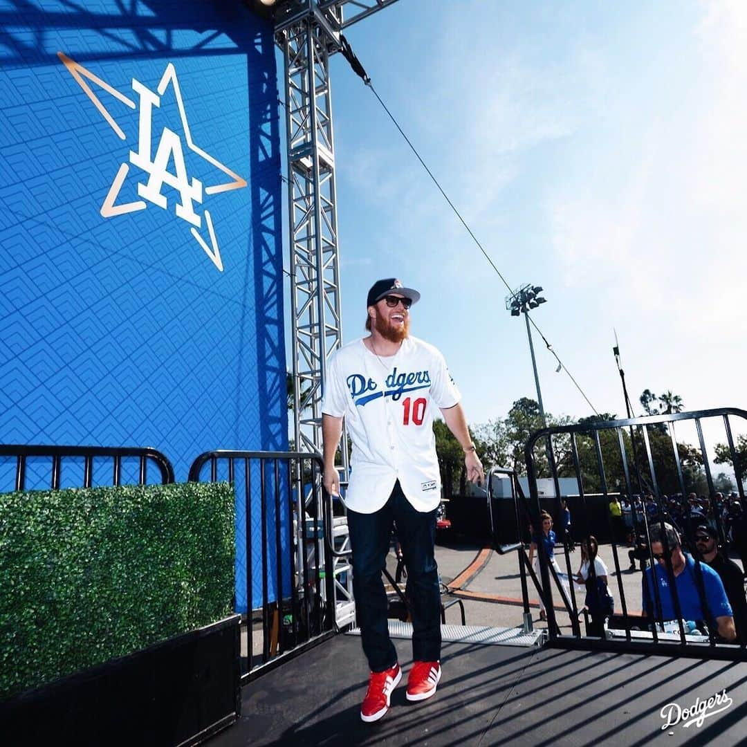 Los Angeles Dodgersさんのインスタグラム写真 - (Los Angeles DodgersInstagram)「Best day ever. That’s a wrap on #DodgersFF presented by Coca-Cola and San Manuel Casino!」1月26日 9時48分 - dodgers