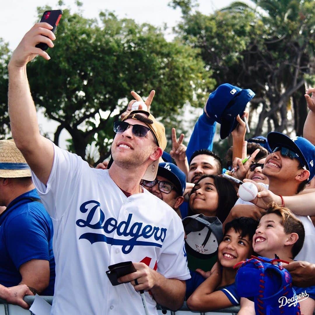 Los Angeles Dodgersさんのインスタグラム写真 - (Los Angeles DodgersInstagram)「Best day ever. That’s a wrap on #DodgersFF presented by Coca-Cola and San Manuel Casino!」1月26日 9時48分 - dodgers