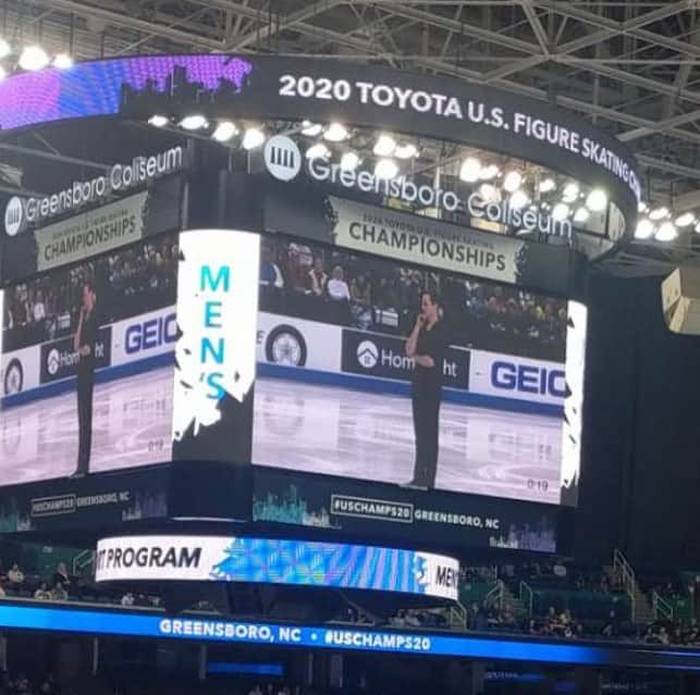 ジョーダン・モエラーのインスタグラム：「Short Program ✔️ thank you Greensboro for the amazing support! I’m proud of my fight tonight and can’t wait to skate with this amazing group of guys again tomorrow. Shoutout to @idreamofjeremy for helping this program come to life!  #uschamps20 #benplatt #easemymind #getup」