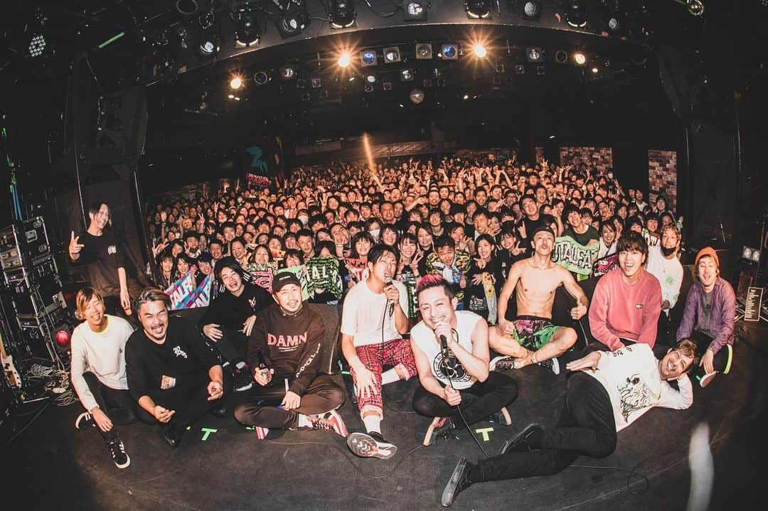 Shun さんのインスタグラム写真 - (Shun Instagram)「【PUNISHER‘S NIGHT 2020 名古屋】 ・ ・ #DragonAsh #POT #TOTALFAT 📷 by @nekoze_photo ・ ・ 今年の名古屋はアグレッシブで攻撃力増し増しMAXですね🔥 6/11&12、APOLLO BASE ２DAYS宜しく❗️ ・ ・ DAからもらった気持ち、POTからもらった気持ち。大き過ぎる。ありがとうございました。 全部抱えて、大阪へ向かう‼️」1月26日 10時17分 - totalfat.shun