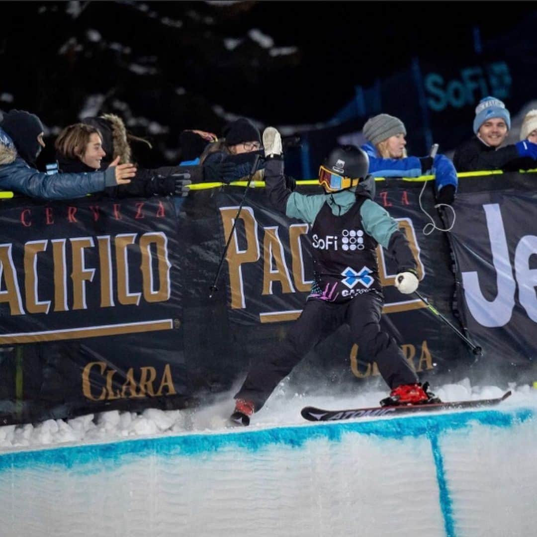 小野塚彩那のインスタグラム：「A year ago I official retirement my halfpipe career at @xgames . @xgames is always makes good memories for me ...It already has been a year but I still keep going my mind💓Great job and good luck all athlete in Aspen. I love you ❤️❤️❤️. . #neverstopexploring」