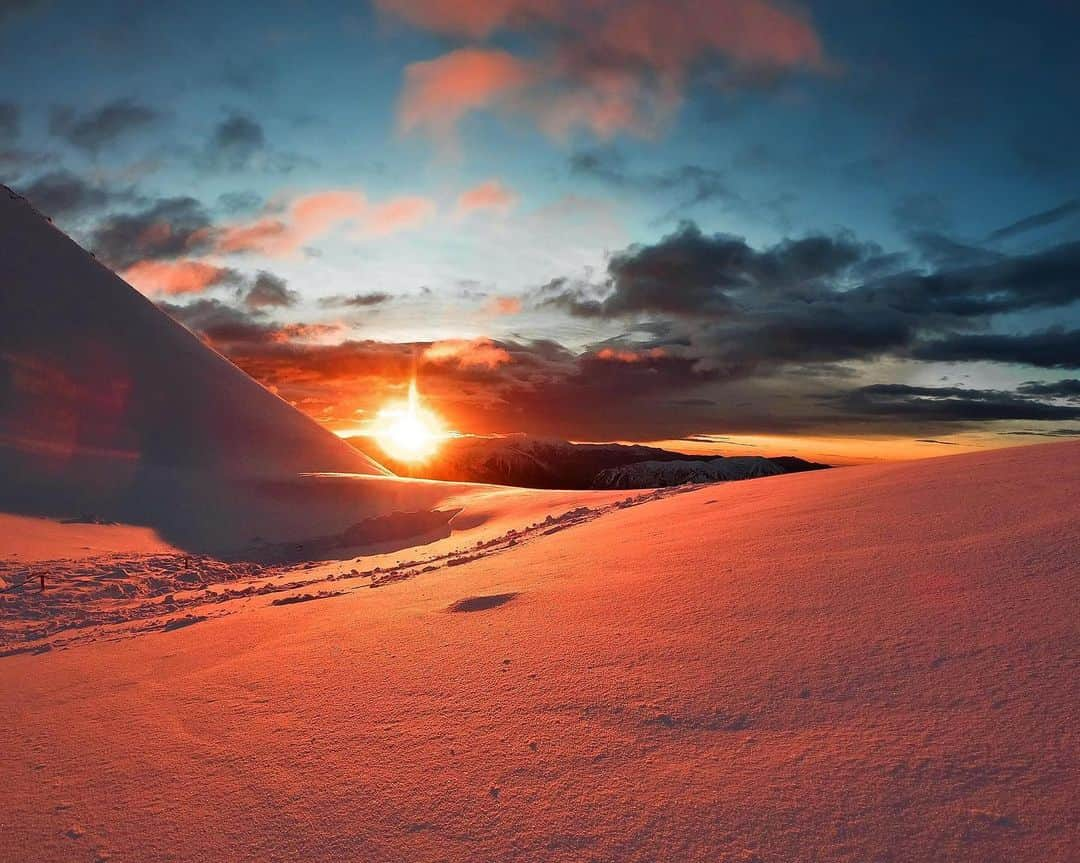 goproさんのインスタグラム写真 - (goproInstagram)「Photo of the Day: Save some colors for the rest of the sky, Castle Hill. 📷 by Jerome Clark • • • #GoProSnow #GoPro #Landscapes #Neature #SunsetsOfInstagram #Colors #NewYork」1月26日 10時11分 - gopro