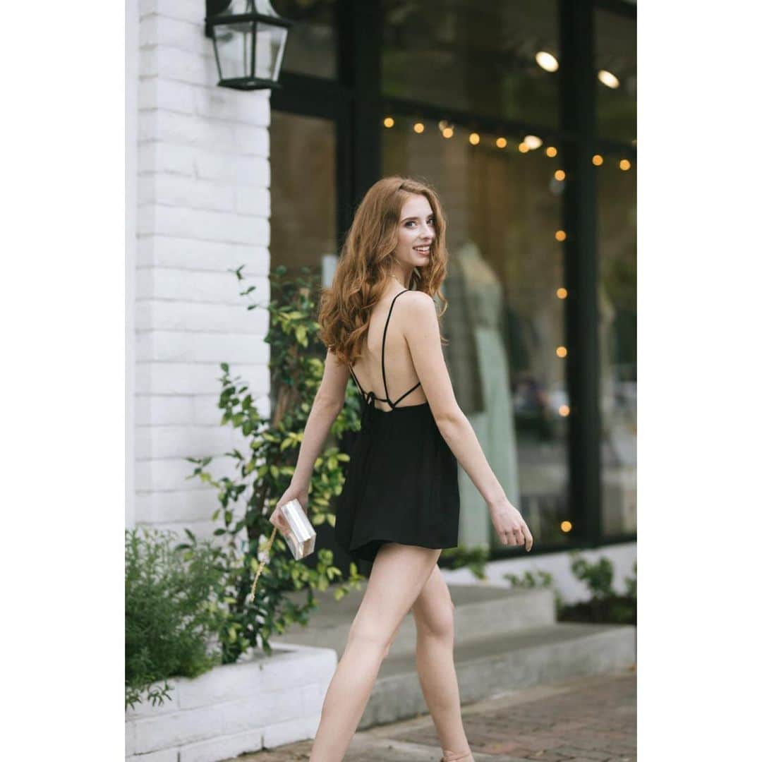 アシュリン・ピアースさんのインスタグラム写真 - (アシュリン・ピアースInstagram)「“Leave a little sparkle wherever you go!” ✨  Photography by: @laceandlocks  For: @shopmorninglavender  #Model #Modeling #Fashion #FashionPhotography #Photography #Photoshoot #Editorial #MorningLavender #AshlynPearce #Beautiful #Beauty #HighFashion #FearlessFemales #RedHeads #LosAngeles #Clothing #Actress #BestPhoto #SpeakYourself #LoveYourself #Pretty #Love #Passion #Dreams #Quotes #BestQuote #EditorialPhotography #Artist #HighHeels #DreamBig」1月26日 10時16分 - ashlynpearce