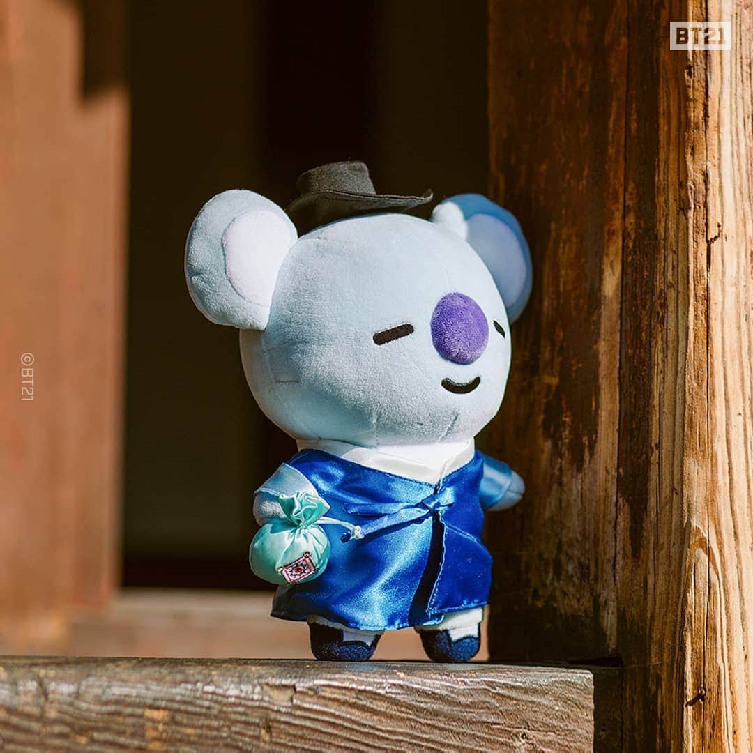 BT21 Stars of tomorrow, UNIVERSTAR!さんのインスタグラム写真 - (BT21 Stars of tomorrow, UNIVERSTAR!Instagram)「The streets of old town Seoul is expecting some very plushy guests.😉 . #BT21 #HANBOK #EDITION . [Korea] Jan. 31st, Fri 10:00-21:00 KST PLAY LINE FRIENDS INSADONG (1st drop) - 49, Insadong-gil, Jongno-gu, Seoul For more🔎 Link in bio . [Global] Feb. 5th, Wed 17:00 PST LINE FRIENDS COLLECTION collection.linefriends.com . #LINEFRIENDS #PLAYLINEFRIENDS #INSADONG」1月26日 10時34分 - bt21_official