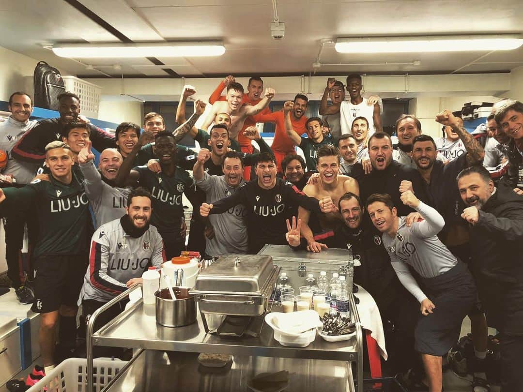 のインスタグラム：「🔴🔵 Forza Bologna 🔴🔵」