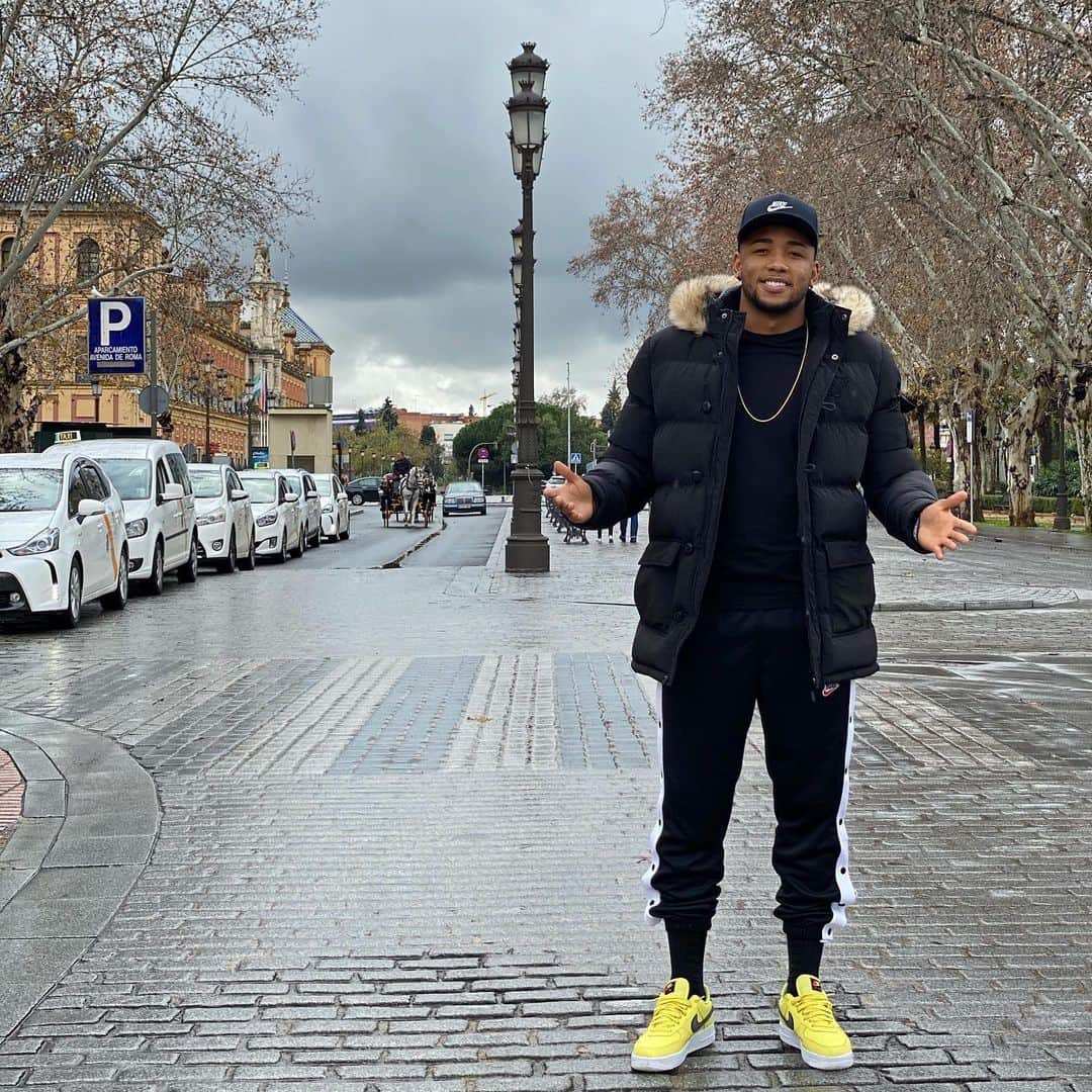 ラファエル・ダ・シルバのインスタグラム：「Turistando.. 📍🇪🇸」
