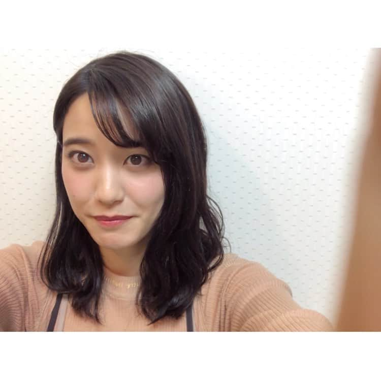 山崎紘菜さんのインスタグラム写真 - (山崎紘菜Instagram)「🌂 今週も日テレ「Going! Sports＆News」 ありがとうございました！！ おやすみなさい😴 #よき週末を⭐️ #日テレ#Going!」1月26日 2時10分 - hirona_yamazaki