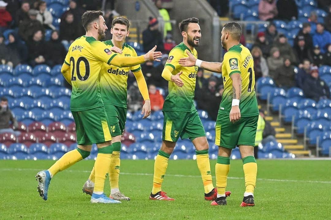 ルーカス・ルップのインスタグラム：「FA Cup: Next round ✅」