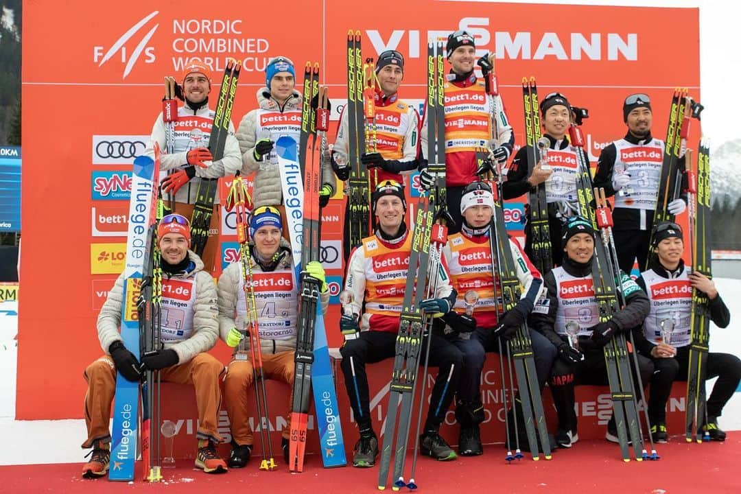 渡部暁斗さんのインスタグラム写真 - (渡部暁斗Instagram)「Team effort!🥉🤙 #snowjapan #fisnoco #nordiccombined #livetoski #fischerski #swix #oakley #goldwin #poc #バスクリン #アミノバイタル 📷 @nordicfocus」1月26日 3時28分 - wtbakt