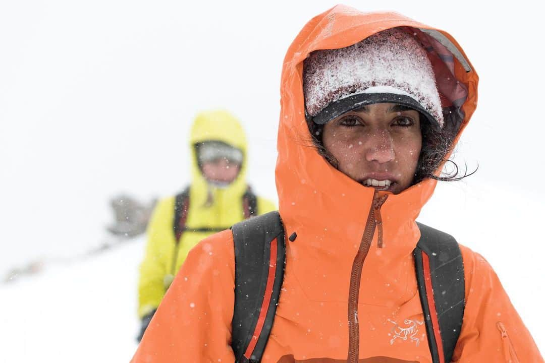 アークテリクスさんのインスタグラム写真 - (アークテリクスInstagram)「Snow place we’d rather be.⁣ 🏔 ⁣ Stay protected from the harshest elements that the backcountry has to offer in the Shashka Jacket with GORE-TEX Pro. #EvolutionByDesign」1月26日 3時40分 - arcteryx