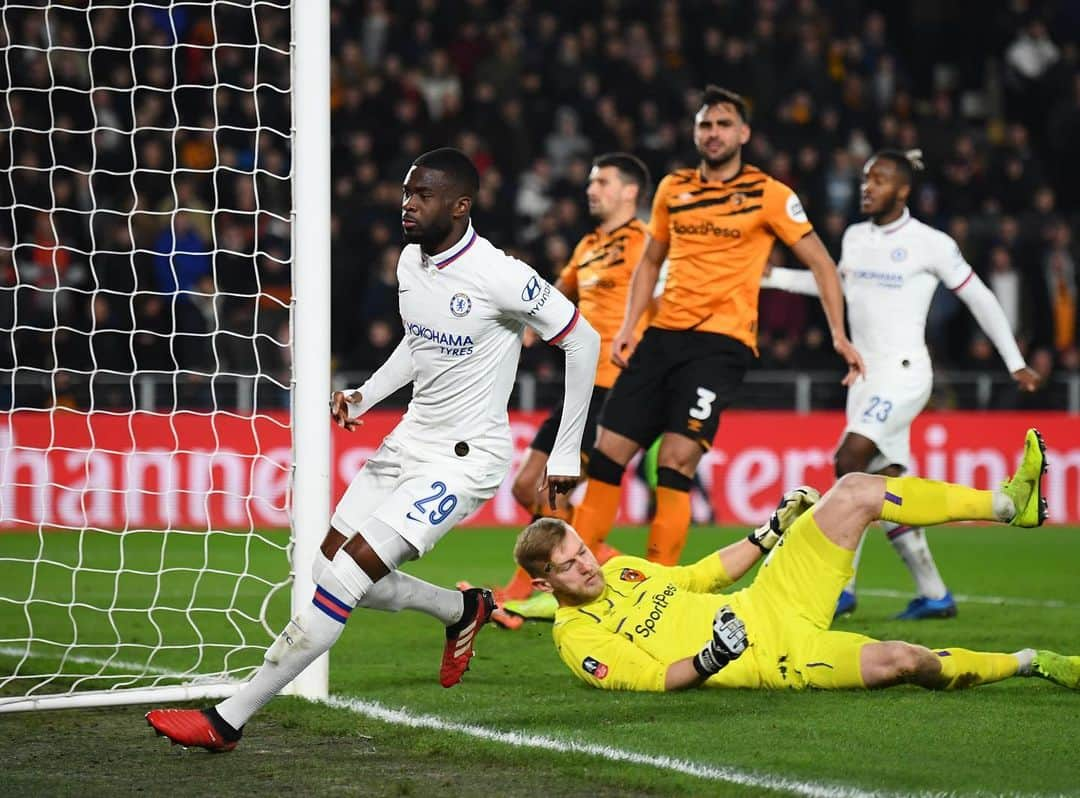 チェルシーFCさんのインスタグラム写真 - (チェルシーFCInstagram)「YES, FIK!!!! @fikayotomori doubles our lead from close range after latching on to a superb @rossbarkley free-Kick! 🙌 Hull 0-2 Chelsea after 64 mins in this #FACup fourth round tie. 💪 #HULCHE #CFC #Chelsea」1月26日 4時05分 - chelseafc