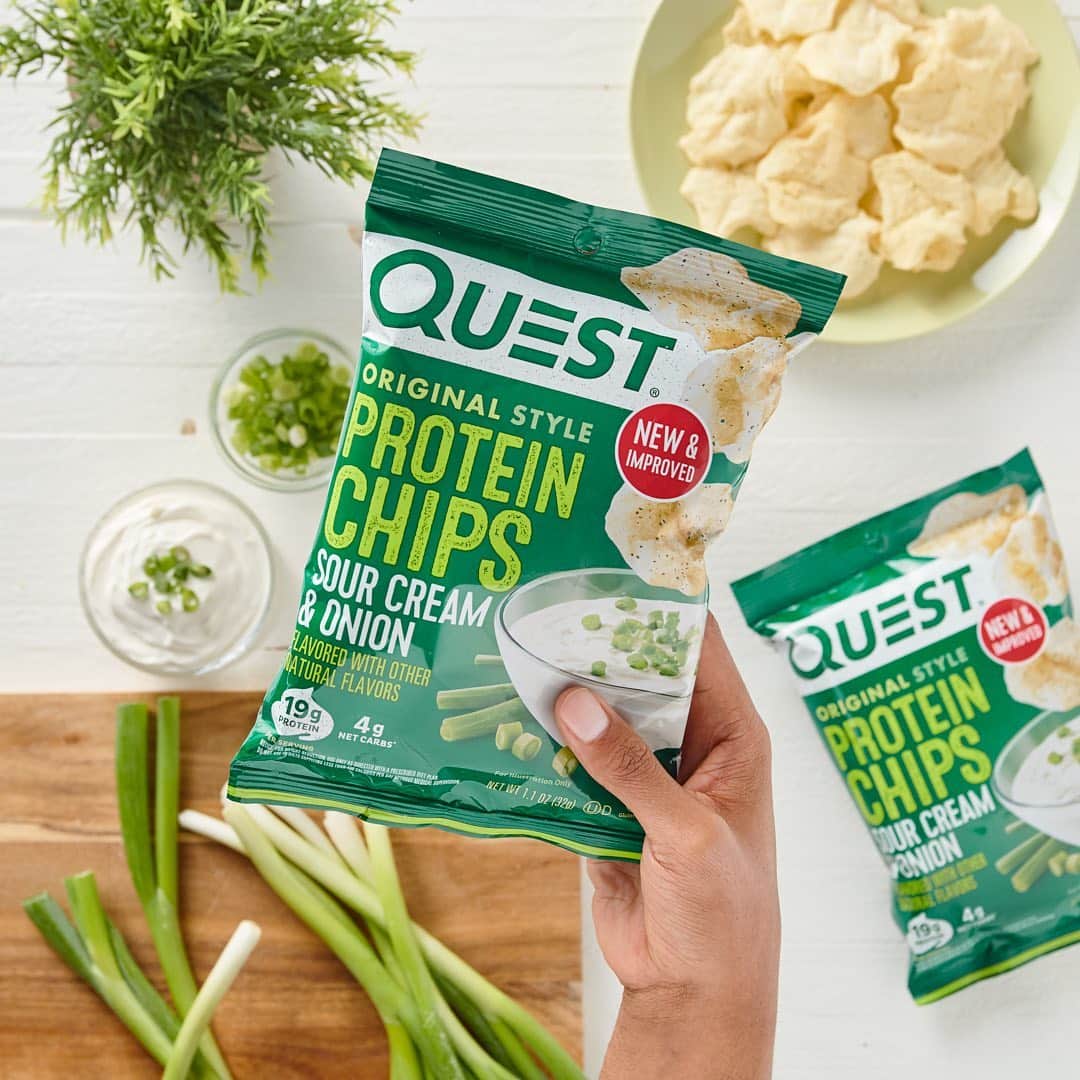 questnutritionさんのインスタグラム写真 - (questnutritionInstagram)「🥳 CRUNCHY GIVEAWAY! 🥳 We’re giving away a box of each NEW & IMPROVED Quest Protein Chip flavor (three boxes total) to FIFTEEN (15) WINNERS to celebrate! 😊🎊🥳 • TO ENTER, see the steps below: • 1️⃣. LIKE this post. 2️⃣. FOLLOW @questnutrition. (We check 🧐) 3️⃣. TAG who you’d share these with!👇 (You can tag multiple friends. The more friends you tag = higher chance of winning. So tag as many of those awesome people away! 🎉)! •​ Winners are selected randomly & will be announced on 1/31/20 in our stories. U.S. winners only. Must be 18+ or older to win. Each winner will receive one BBQ box, one Cheddar & Sour Cream box, & one Sour Cream & Onion box. Contest is not affiliated with Instagram. Good luck! #OnaQuest #QuestNutrition」1月26日 4時08分 - questnutrition