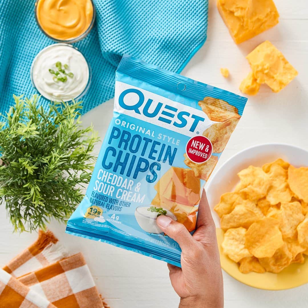 questnutritionさんのインスタグラム写真 - (questnutritionInstagram)「🥳 CRUNCHY GIVEAWAY! 🥳 We’re giving away a box of each NEW & IMPROVED Quest Protein Chip flavor (three boxes total) to FIFTEEN (15) WINNERS to celebrate! 😊🎊🥳 • TO ENTER, see the steps below: • 1️⃣. LIKE this post. 2️⃣. FOLLOW @questnutrition. (We check 🧐) 3️⃣. TAG who you’d share these with!👇 (You can tag multiple friends. The more friends you tag = higher chance of winning. So tag as many of those awesome people away! 🎉)! •​ Winners are selected randomly & will be announced on 1/31/20 in our stories. U.S. winners only. Must be 18+ or older to win. Each winner will receive one BBQ box, one Cheddar & Sour Cream box, & one Sour Cream & Onion box. Contest is not affiliated with Instagram. Good luck! #OnaQuest #QuestNutrition」1月26日 4時08分 - questnutrition