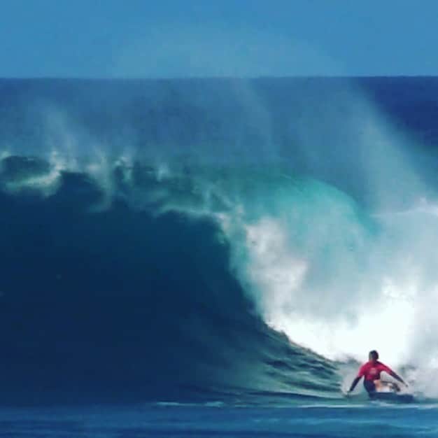 佐藤魁のインスタグラム：「#sunsetopen was fun and hard out there! learned a lot! サンセットオープン今年の初戦 色んなハードな　波がそこにはあって、すごくたのしかったし　苦戦もした！ 次は #volcompipepro  経験活かして頑張ります！」