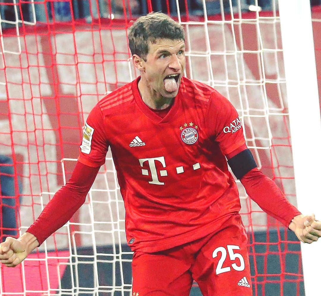 バイエルン・ミュンヘンさんのインスタグラム写真 - (バイエルン・ミュンヘンInstagram)「💯 @esmuellert goals at the #AllianzArena! 🙌 #FCBayern #MiaSanMia  #💯」1月26日 4時57分 - fcbayern