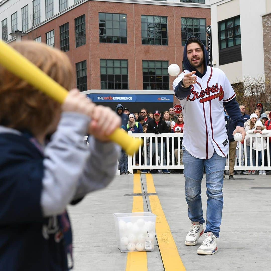 アトランタ・ブレーブスさんのインスタグラム写真 - (アトランタ・ブレーブスInstagram)「A great day with the best fans in baseball! #ChopFest」1月26日 6時35分 - braves