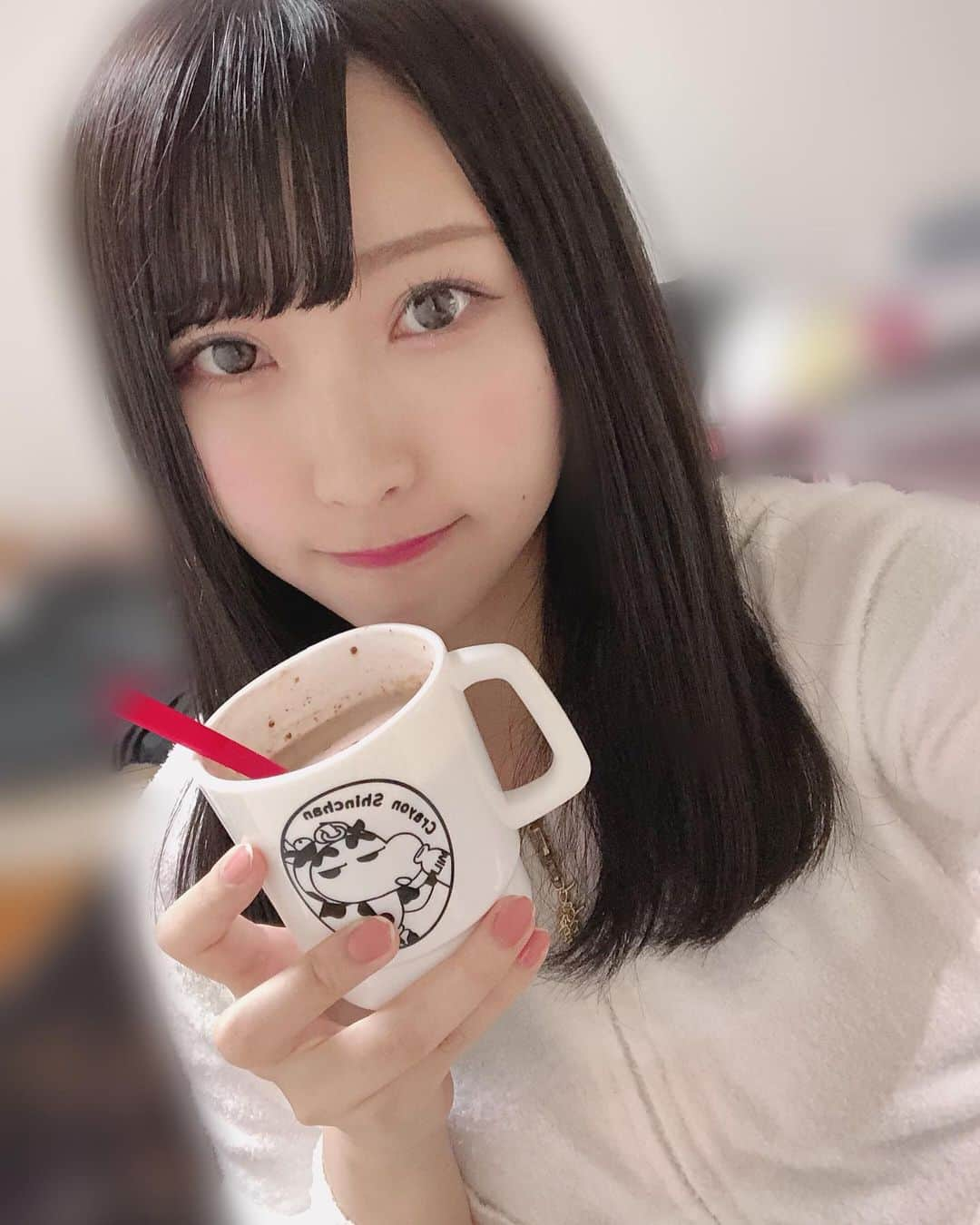 ひなたななこのインスタグラム：「. . . 朝はやっぱりココアだよね〜🐮💞 . . #japaneseidol #instagood #followme #milo #cocoa #アイドル #ココア #クレヨンしんちゃん #코코아 #아이돌 #偶像 #可可 #蠟筆小新  #เครยอนชินจัง #เทวรูป #โกโก้」