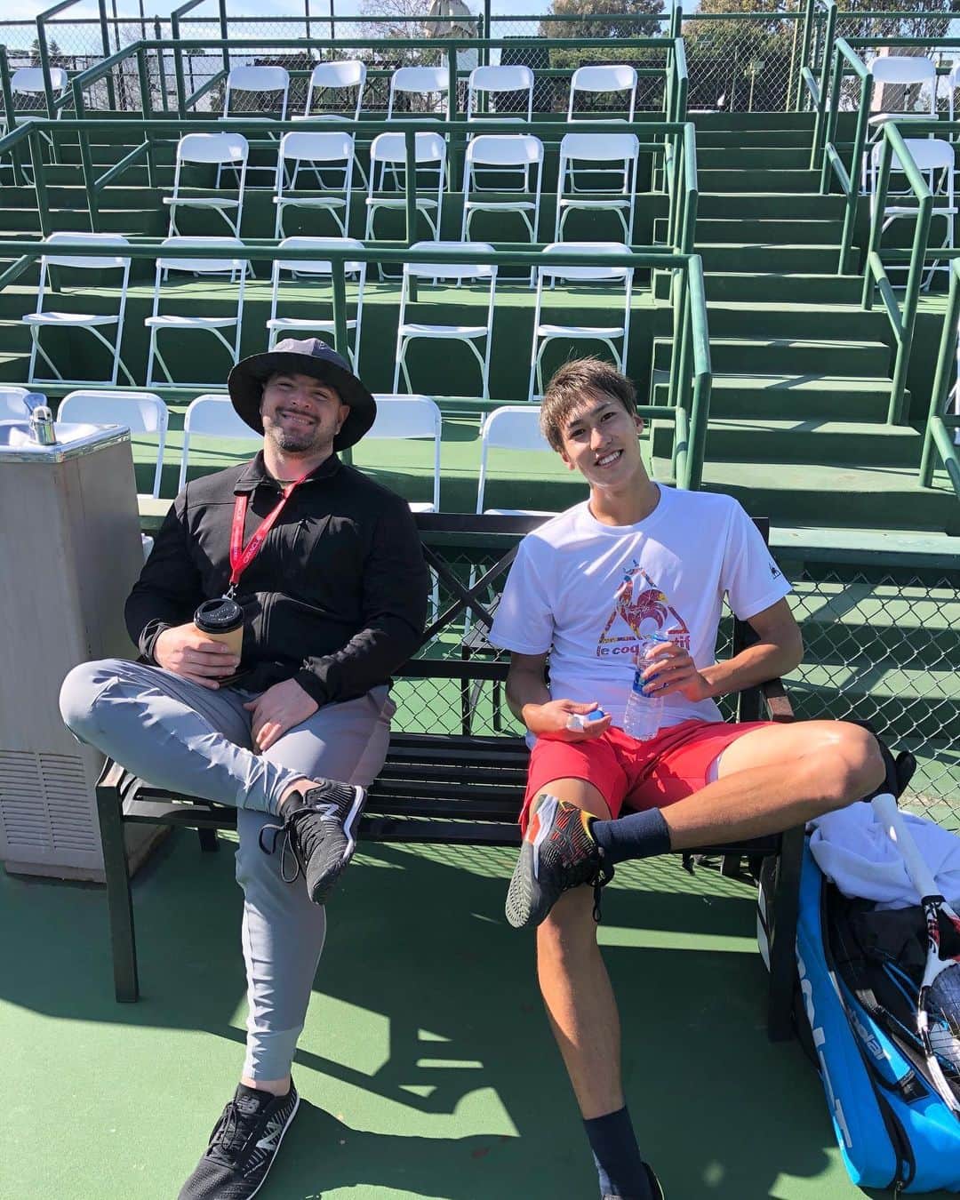 綿貫陽介のインスタグラム：「Coffee time?🤣 #tennis #happylife #lecoqsportif #しゃれおつ #babolat #日本 #限定カラー」
