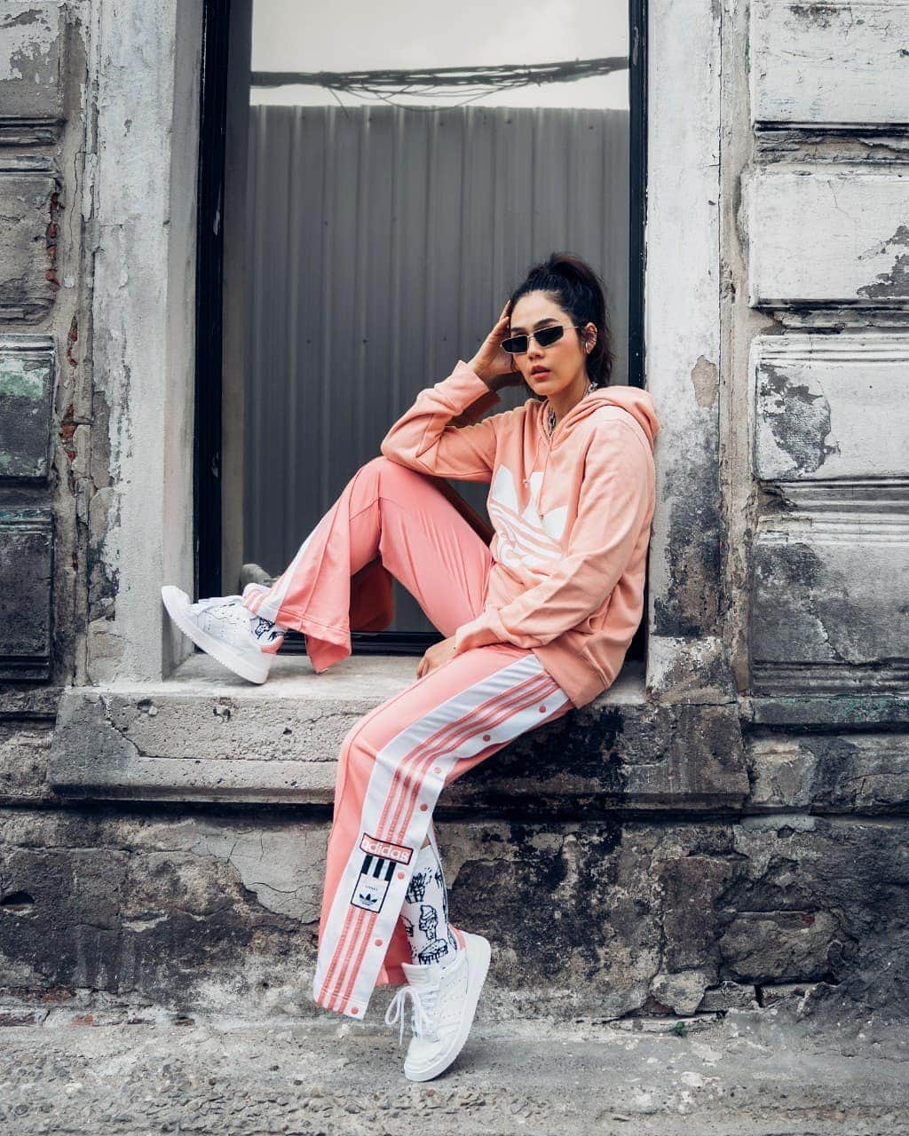 Araya Alberta Hargateさんのインスタグラム写真 - (Araya Alberta HargateInstagram)「#adidasthailand #HomeofClassics #Supercourt #adidasOriginals #CREATEDWITHADIDAS @adidasthailand」1月26日 19時57分 - chomismaterialgirl