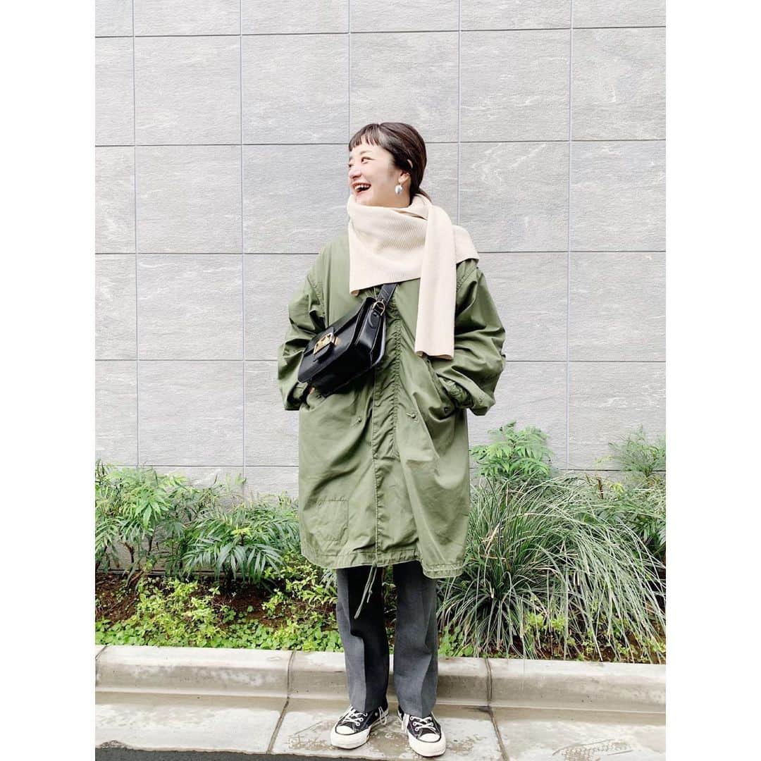 のインスタグラム：「🌿🌿🌿﻿ ﻿ ﻿ #coat #vintagemilitary﻿ #pants #edition_jp  #bag #celine﻿ #shoes #converse﻿ #green﻿ #dayoff #fashion #styling」