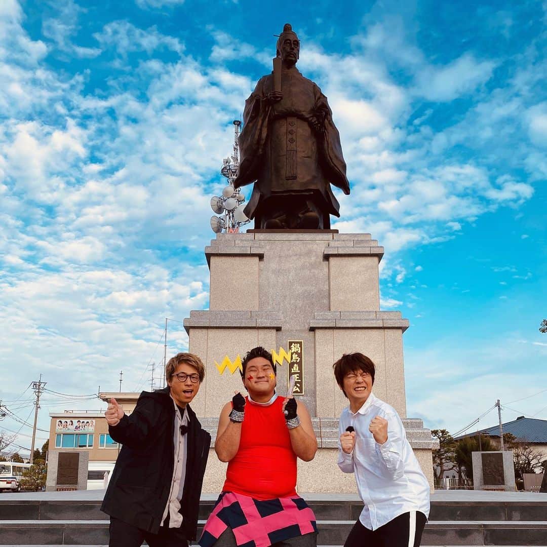 田村淳のインスタグラム：「佐賀県へ ゾンビランドサガの聖地巡礼で 行ってきました！ 佐賀県とても良いとこでした^_^  唐津城、佐賀城 ２つも見れた！  #ゾンビランドサガ #山田たえ」