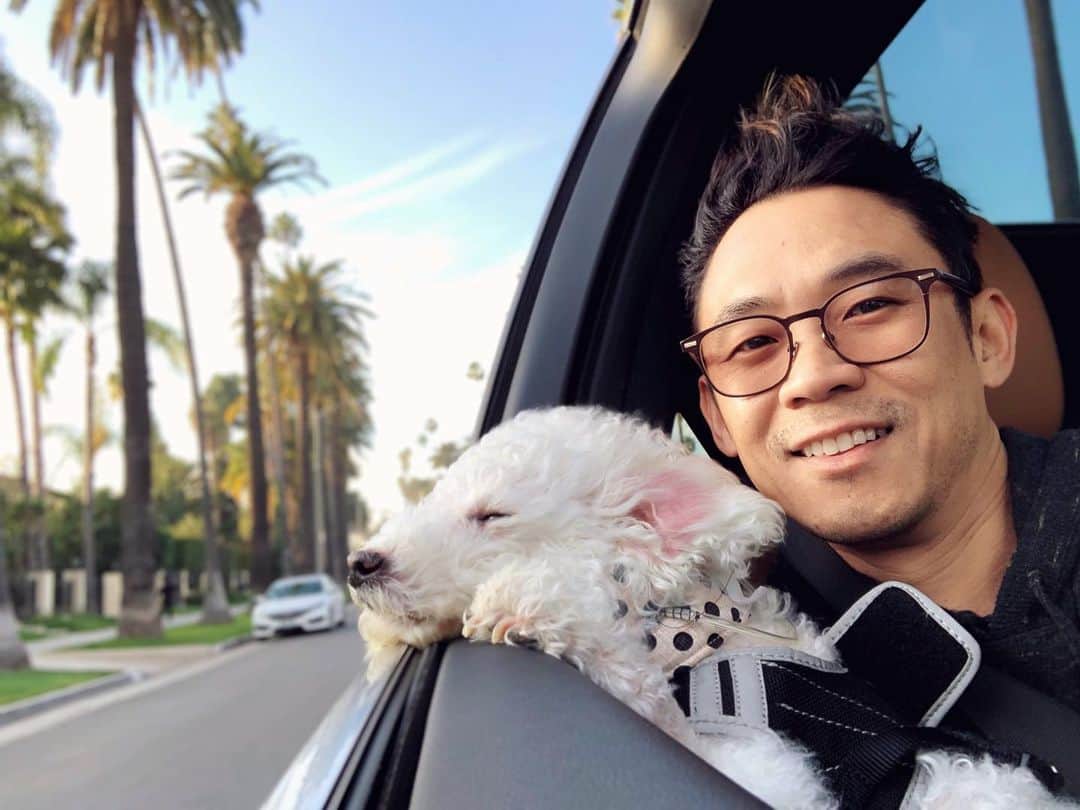 ジェームズ・ワンのインスタグラム：「Catching some wind with my baby girl. #recovering #lazysaturday」