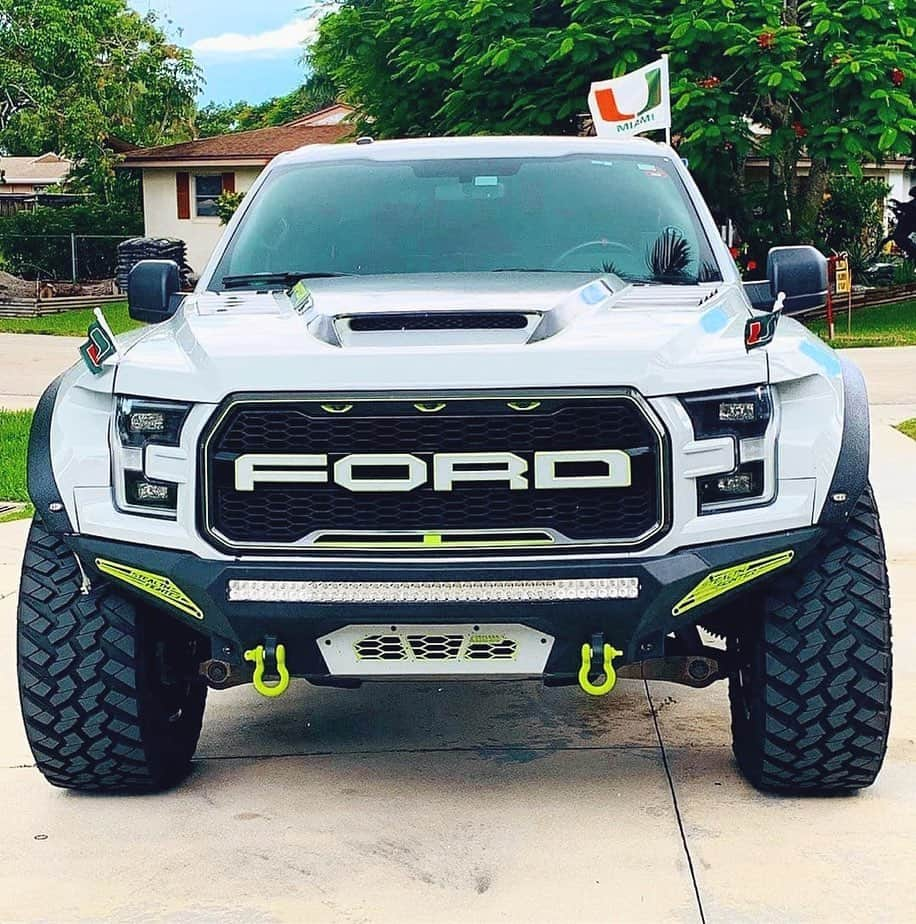 CARLiFESTYLEさんのインスタグラム写真 - (CARLiFESTYLEInstagram)「Extra beefy Ford Raptor sitting on @4playwheels. What do you think? #carlifestyle #raptor #widebody」1月26日 11時35分 - carlifestyle